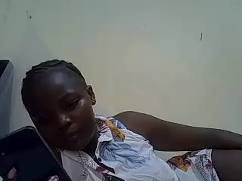 Snapshot of pretty_vivy chatting on March 8, 10:32 am pretty vivy online show from March 8, 10:32 am