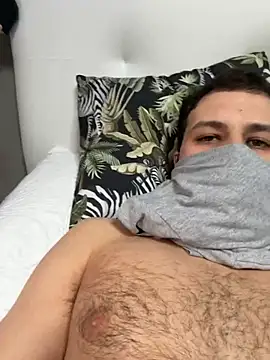 Snapshot of yayaya55598 chatting on February 9, 3:01 pm yayaya55598 online show from February 9, 3:01 pm