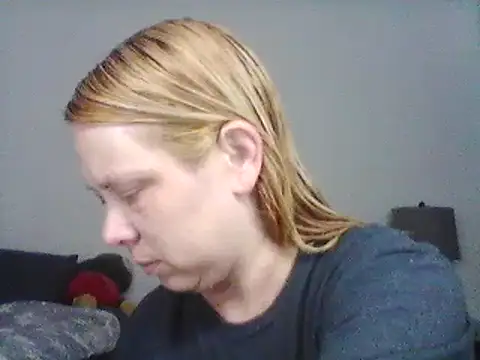 burrkitty online show from December 5, 2:31 am