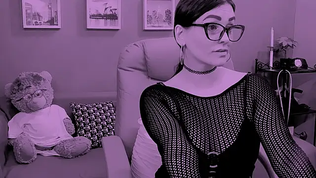 ChantalLion online show from April 17, 1:03 pm