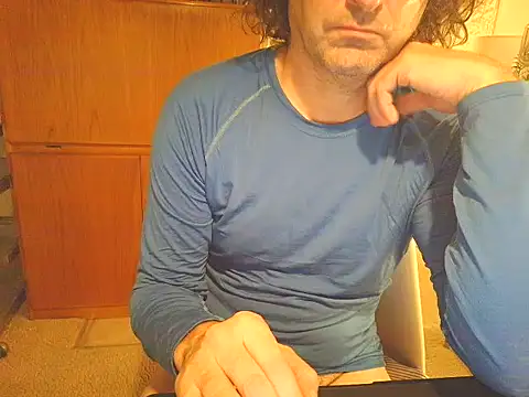 Snapshot of costanza7070 chatting on January 10, 2:24 am costanza7070 online show from January 10, 2:24 am