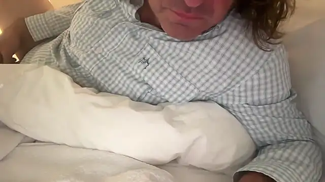 Snapshot of costanza7070 chatting on February 21, 7:48 pm costanza7070 online show from February 21, 7:48 pm