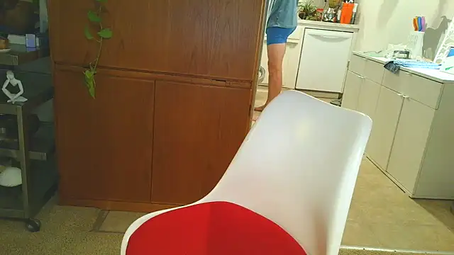 Snapshot of costanza7070 chatting on February 26, 5:28 am costanza7070 online show from February 26, 5:28 am