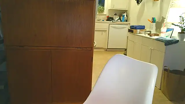 Snapshot of costanza7070 chatting on March 2, 6:14 am costanza7070 online show from March 2, 6:14 am