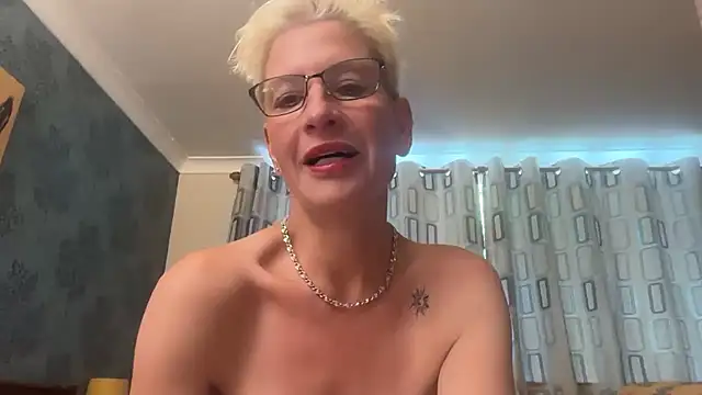 JennyHazel1 online show from May 30, 4:48 pm