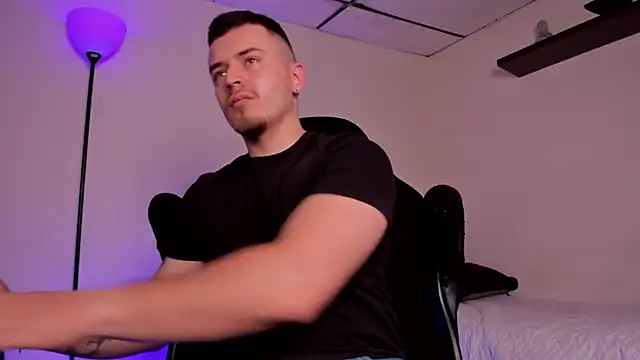 james connor2 online show from November 15, 7:10 pm