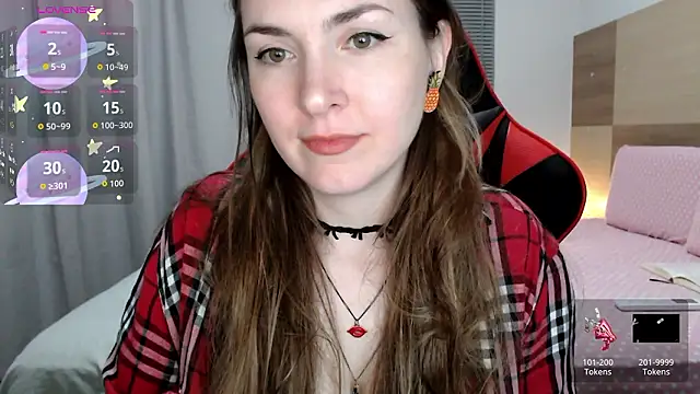 Snapshot of Naughty_Annn chatting on February 1, 2:32 am Naughty Annn online show from February 1, 2:32 am