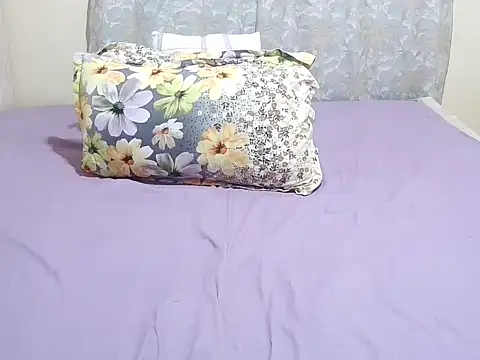 slender sweet online show from February 10, 9:02 am