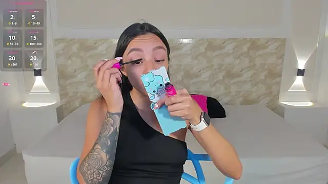 AliceRoss0 online show from October 2, 9:00 pm