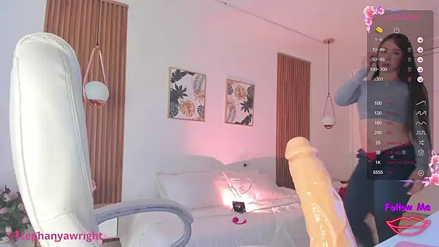 TiffanyWright online show from January 23, 1:56 pm