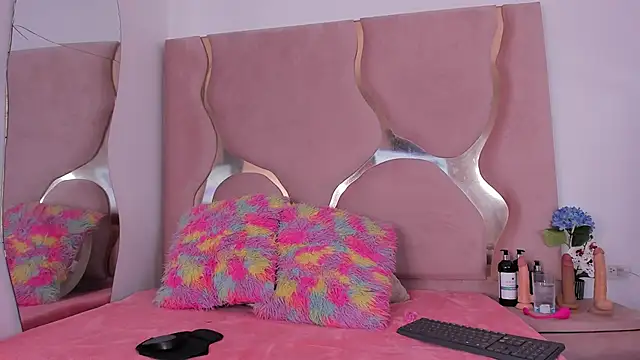 MaiteHT online show from November 18, 9:08 pm