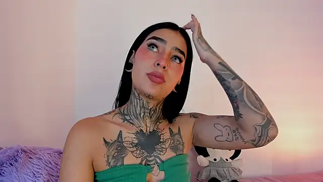 shadowcatt  online show from December 12, 9:48 pm