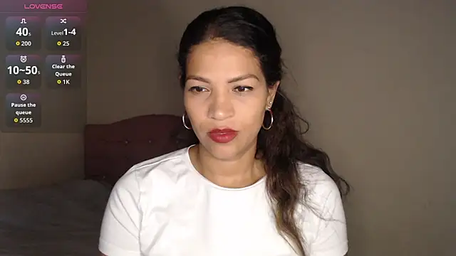 makennaa  online show from December 3, 9:18 am