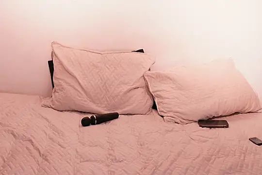 Snapshot of Nicky_and_Blake chatting on February 21, 10:59 pm Nicky and Blake online show from February 21, 10:59 pm