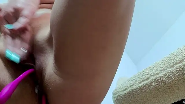 Jullyenn3 online show from November 8, 1:44 pm