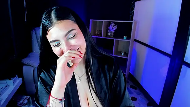 Snapshot of TifanyWhite_ chatting on December 21, 2:30 am TifanyWhite online show from December 21, 2:30 am