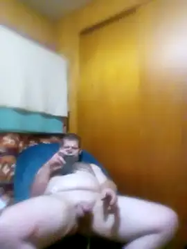 Snapshot of swervenherb chatting on December 8, 7:47 am swervenherb online show from December 8, 7:47 am