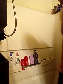 Snapshot of swervenherb chatting on December 17, 4:24 pm swervenherb online show from December 17, 4:24 pm