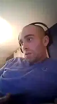 Snapshot of DrbigdickUK chatting on December 30, 10:45 pm DrbigdickUK online show from December 30, 10:45 pm