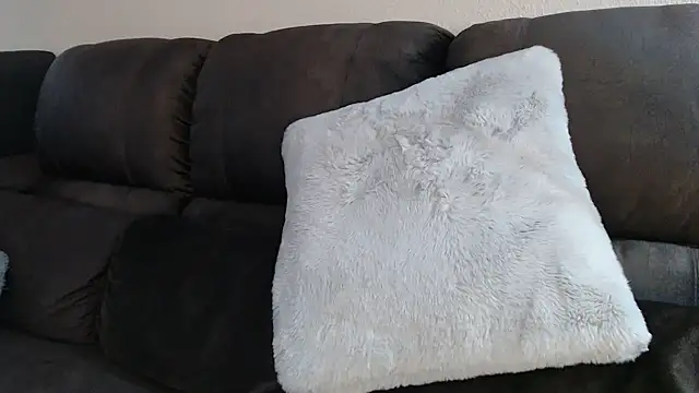 ladiimia online show from March 2, 5:31 pm