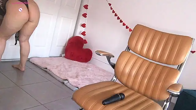 Sapphir3xoxo online show from February 27, 10:53 pm