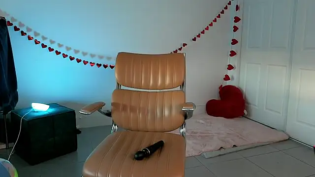 Sapphir3xoxo online show from March 6, 10:58 pm