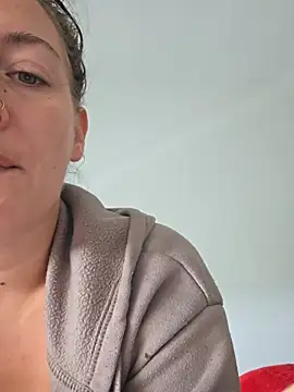 Sapphir3xoxo online show from September 18, 3:47 pm