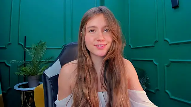 MaryannSoftt online show from December 5, 3:39 pm