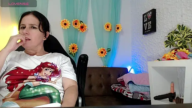 victoria jones online show from March 14, 8:06 pm