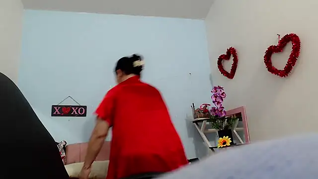 victoria jones online show from October 25, 12:34 pm