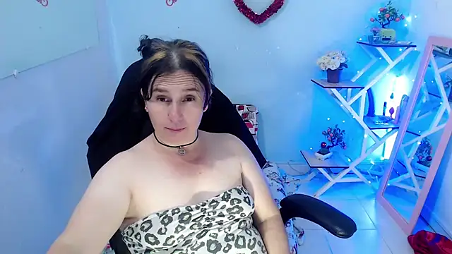 victoria jones online show from February 10, 2:21 pm