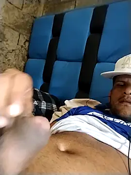 Snapshot of raseccv chatting on October 1, 4:02 pm raseccv online show from October 1, 4:02 pm