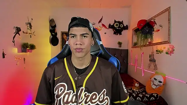 Damian latinxxx online show from November 2, 3:09 am