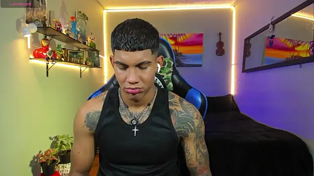 Damian latinxxx online show from July 9, 8:51 am
