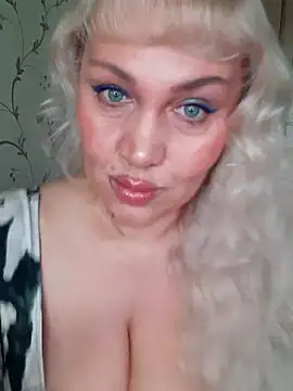 IsabellaBoni online show from February 28, 7:31 am