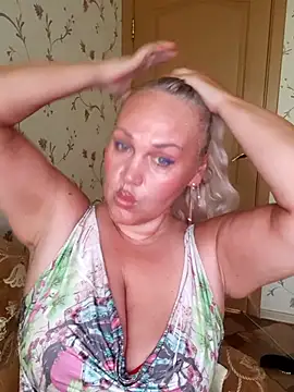 IsabellaBoni online show from August 5, 7:22 am