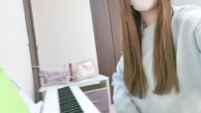 -SHINON- online show from December 24, 2:44 pm