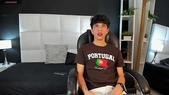 Santy carrington online show from December 16, 11:50 pm