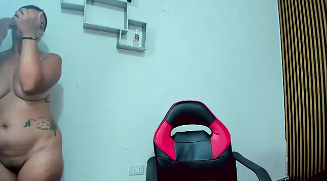 Snapshot of that_temptation chatting on February 10, 9:25 pm that temptation online show from February 10, 9:25 pm