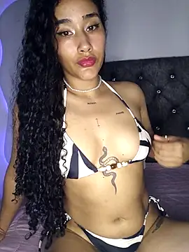 Snapshot of jaderossxx chatting on May 17, 9:22 pm jaderossxx online show from May 17, 9:22 pm
