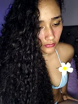Snapshot of jaderossxx chatting on May 18, 4:07 am jaderossxx online show from May 18, 4:07 am
