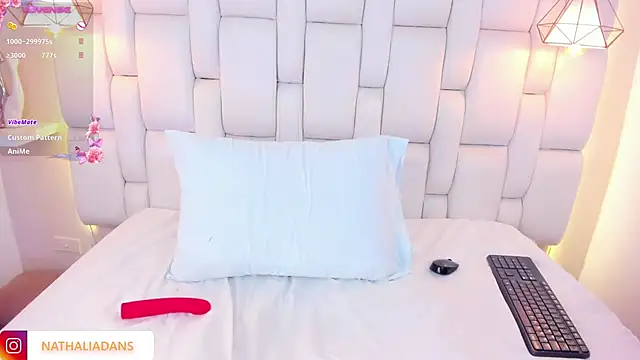 NathaliAdans online show from March 8, 10:13 pm