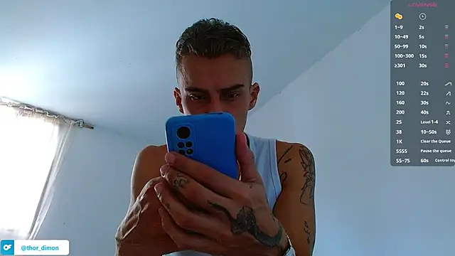 Snapshot of bray_hotboy777 chatting on February 11, 6:02 pm bray hotboy777 online show from February 11, 6:02 pm