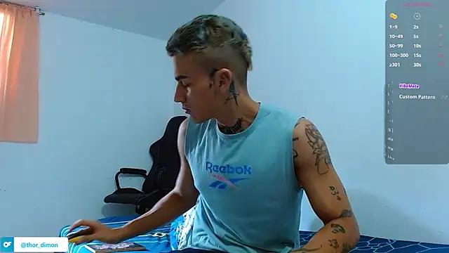 Snapshot of bray_hotboy777 chatting on February 19, 3:08 pm bray hotboy777 online show from February 19, 3:08 pm