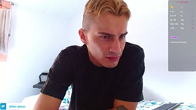 Snapshot of bray_hotboy777 chatting on February 25, 2:59 pm bray hotboy777 online show from February 25, 2:59 pm