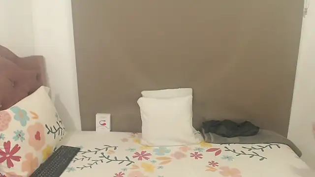 kimberlyjamexxx online show from December 5, 2:53 am