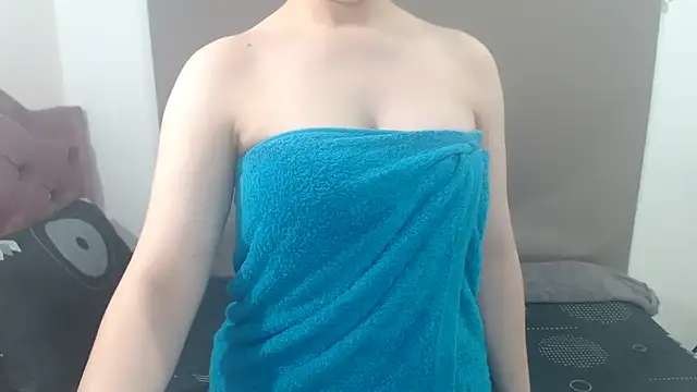 Snapshot of kimberlyjamexxx chatting on May 31, 1:03 am kimberlyjamexxx online show from May 31, 1:03 am