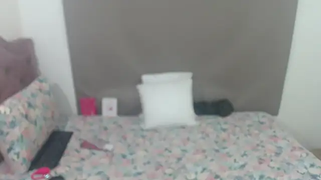 Snapshot of kimberlyjamexxx chatting on June 27, 2:49 am kimberlyjamexxx online show from June 27, 2:49 am