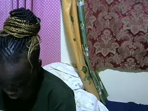 Snapshot of Thicky_kyla chatting on March 10, 7:40 pm Thicky kyla online show from March 10, 7:40 pm