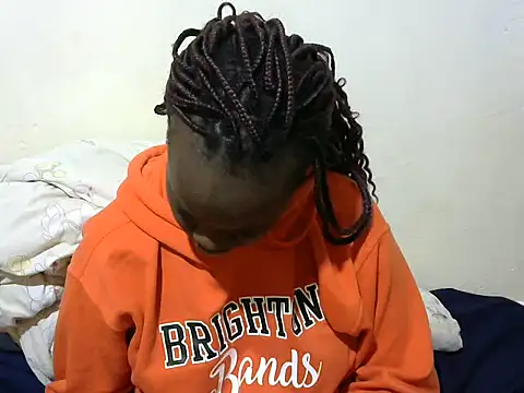 Snapshot of Thicky_kyla chatting on September 18, 8:00 pm Thicky kyla online show from September 18, 8:00 pm